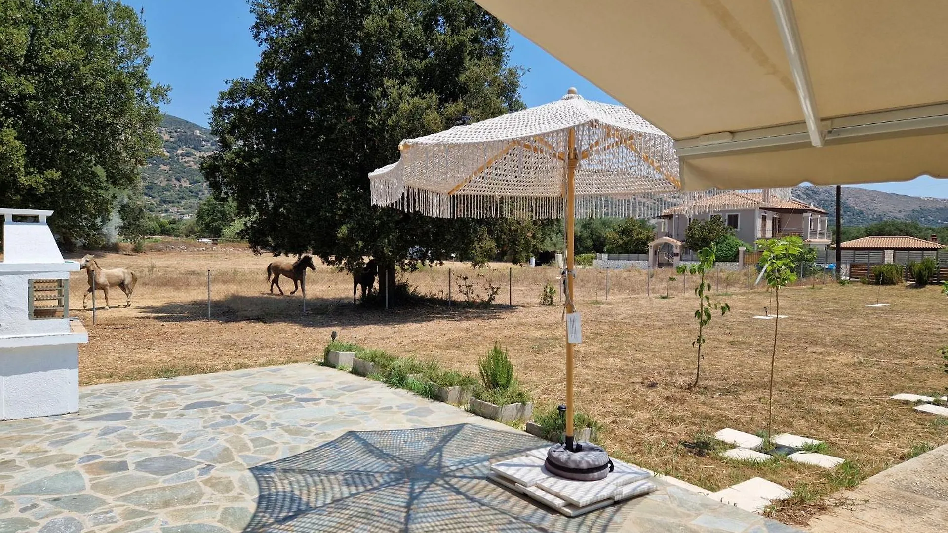 Holiday home Memro Village House Atsoupades